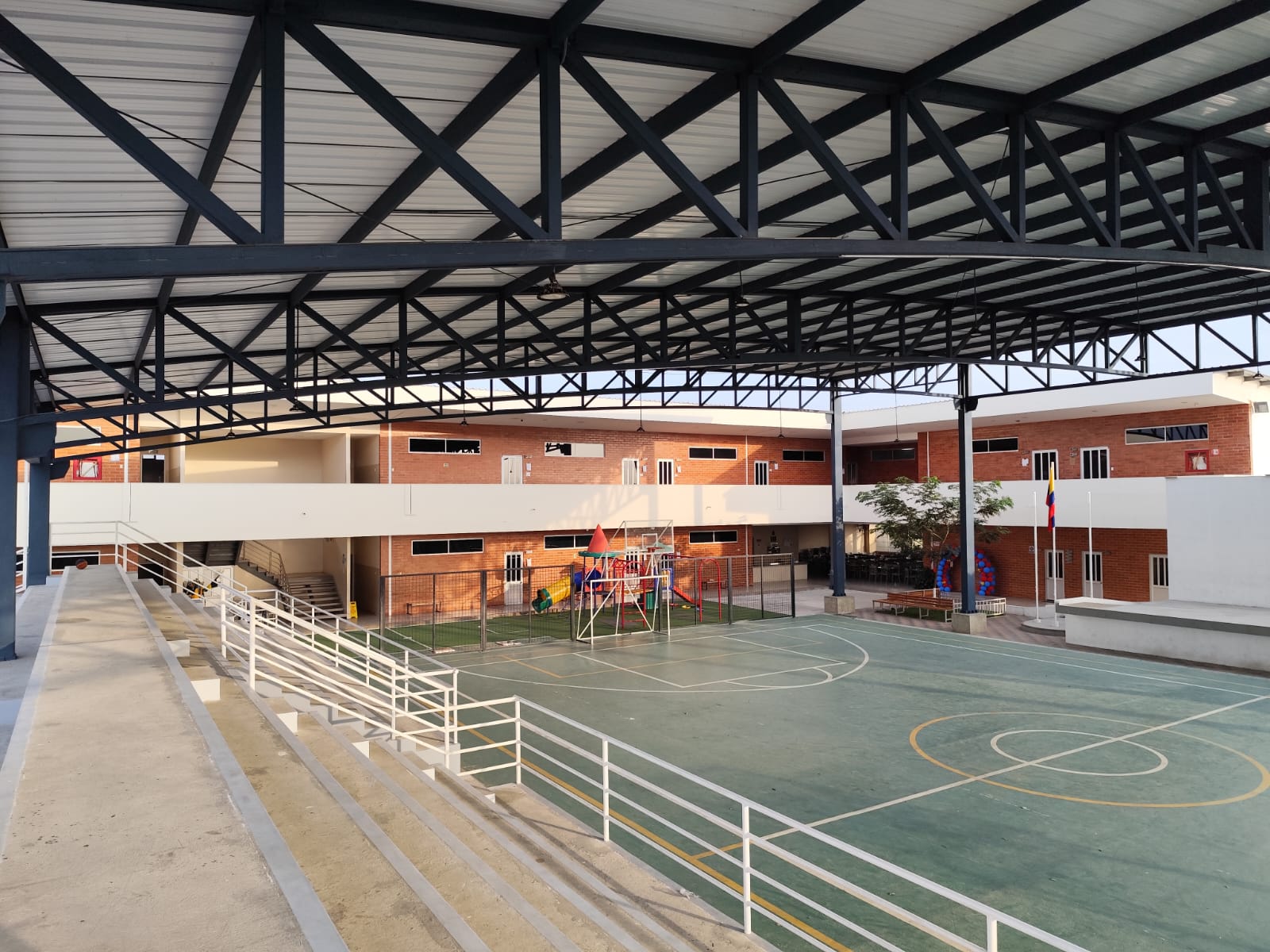 Polideportivo F